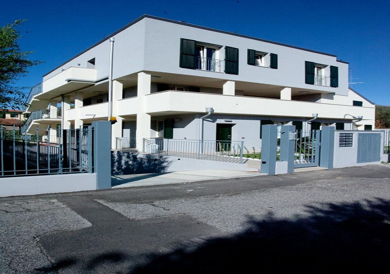 شقة Casa Bonotto ديسينسانو ديل غاردا المظهر الخارجي الصورة